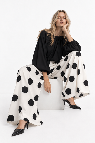 Pantalón lunares
