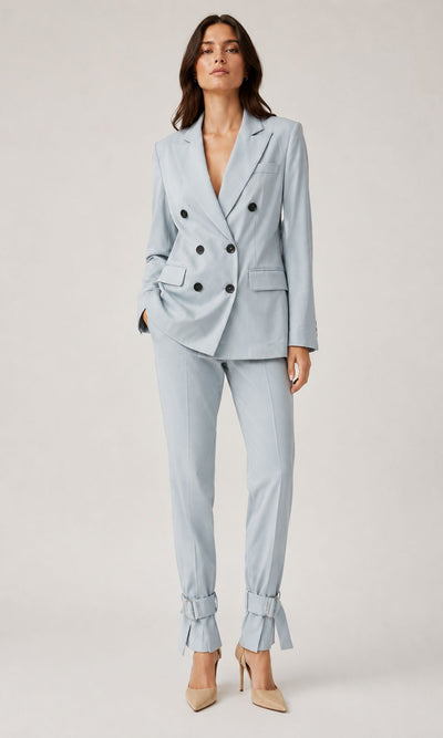 Traje Celeste