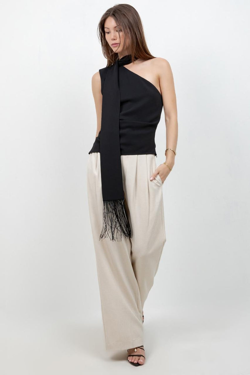 Blusa Noir Asimetrica