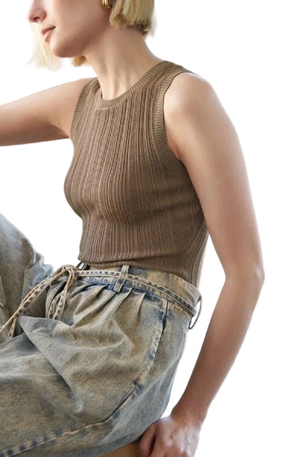 Blusa Acanalada sin Manga