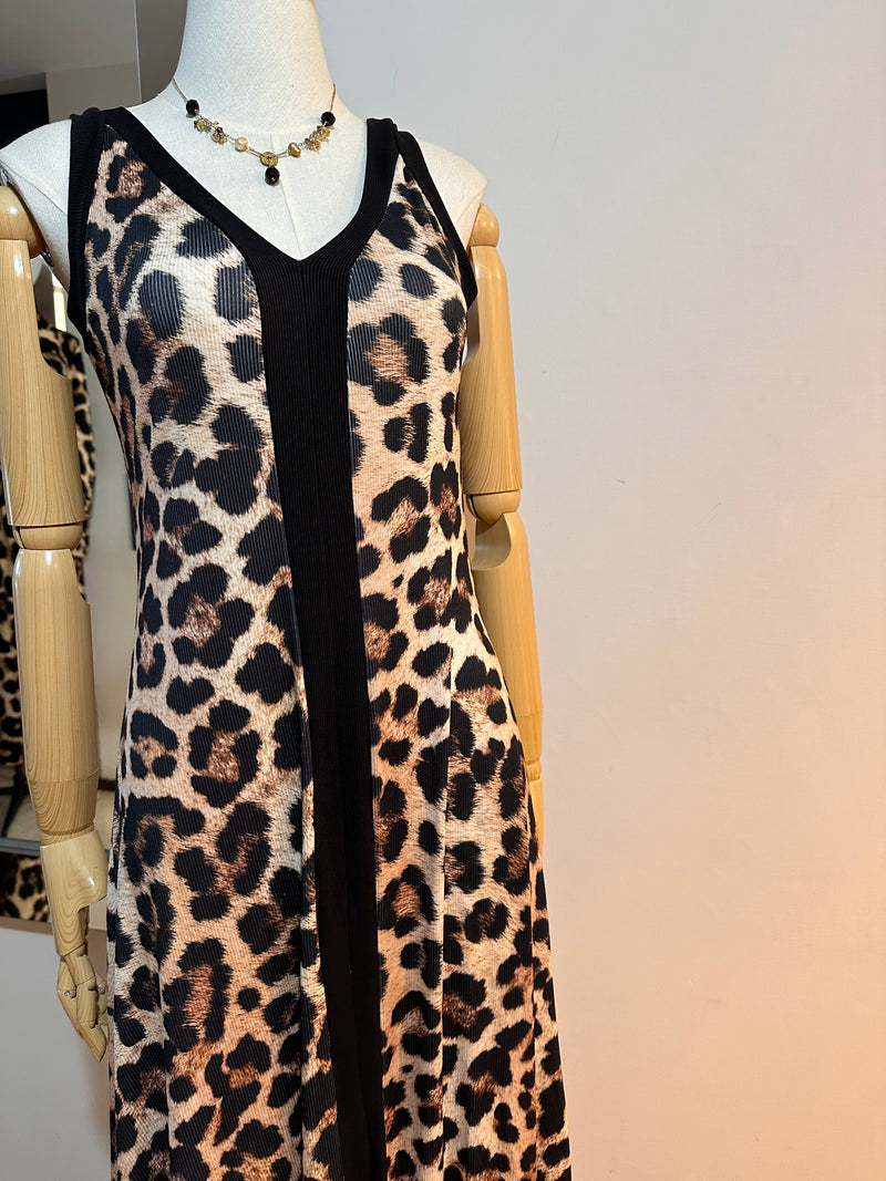 Vestido animal print cuello v