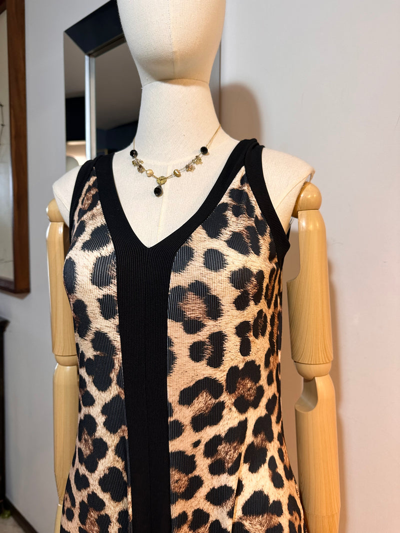 Vestido animal print cuello v